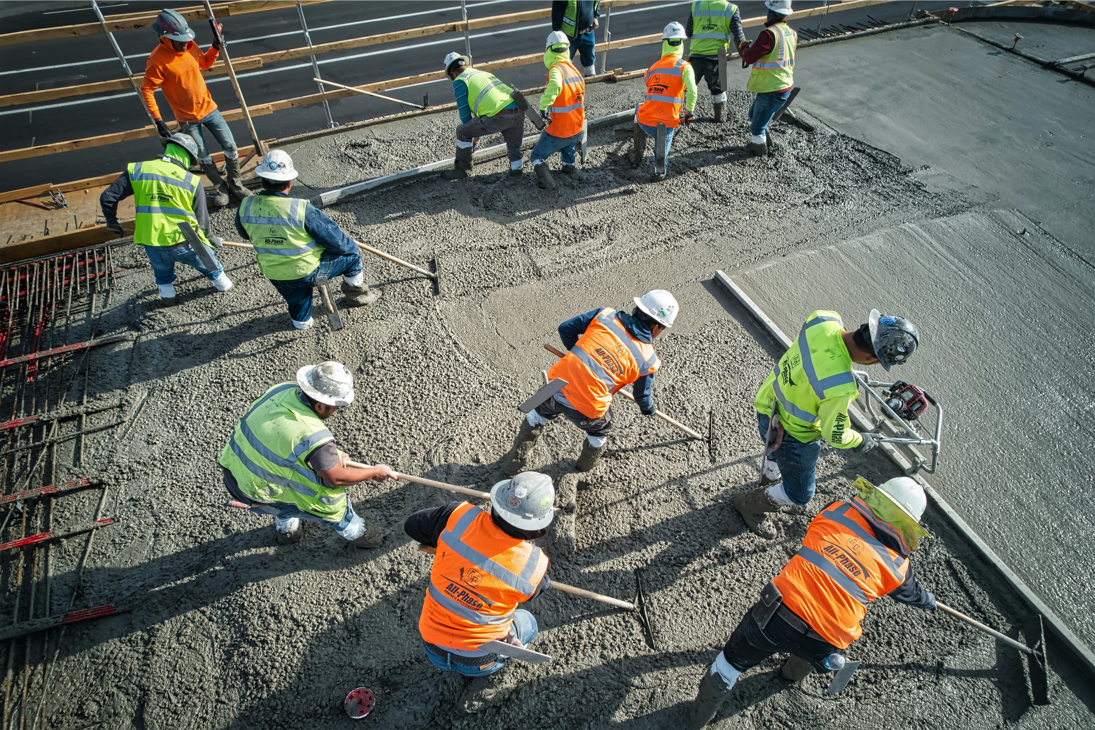 Construction site supervision in UAE